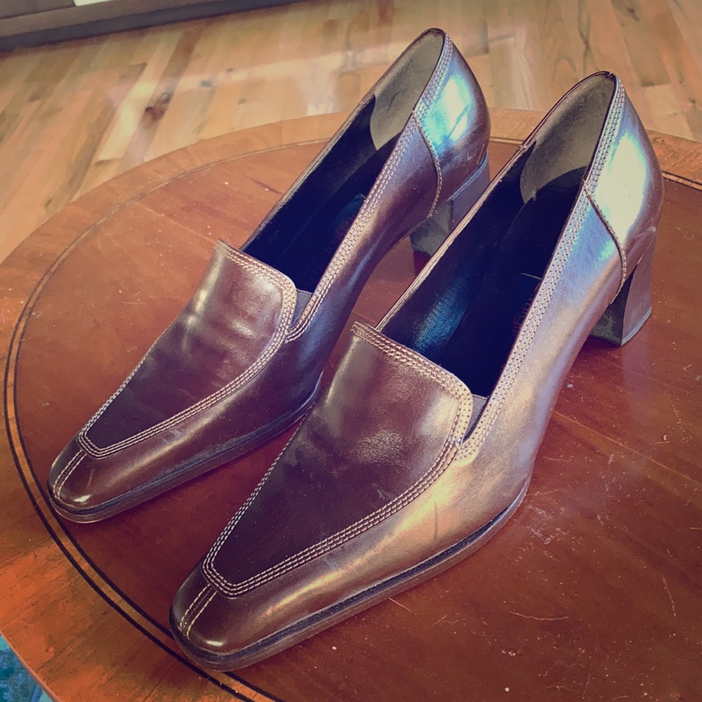 Brown Italian pumps